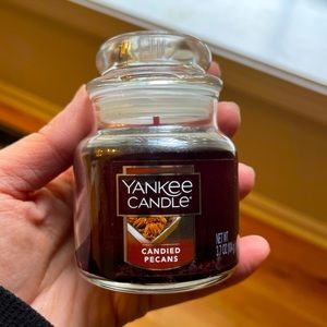 Yankee Candle Candied Pecans 3.7 oz Candle
